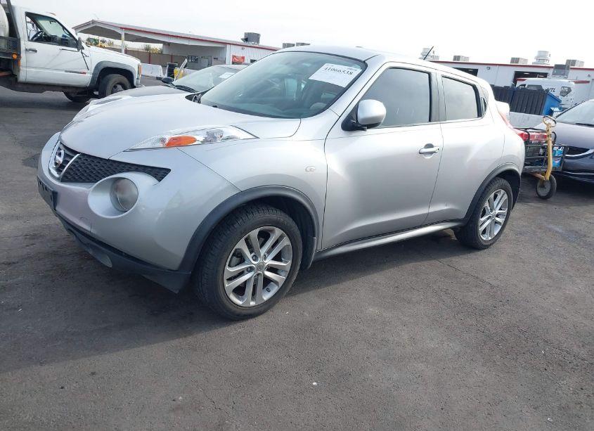 Photo 2 of 2013 Nissan Juke SL (VIN JN8AF5MR4DT213504)