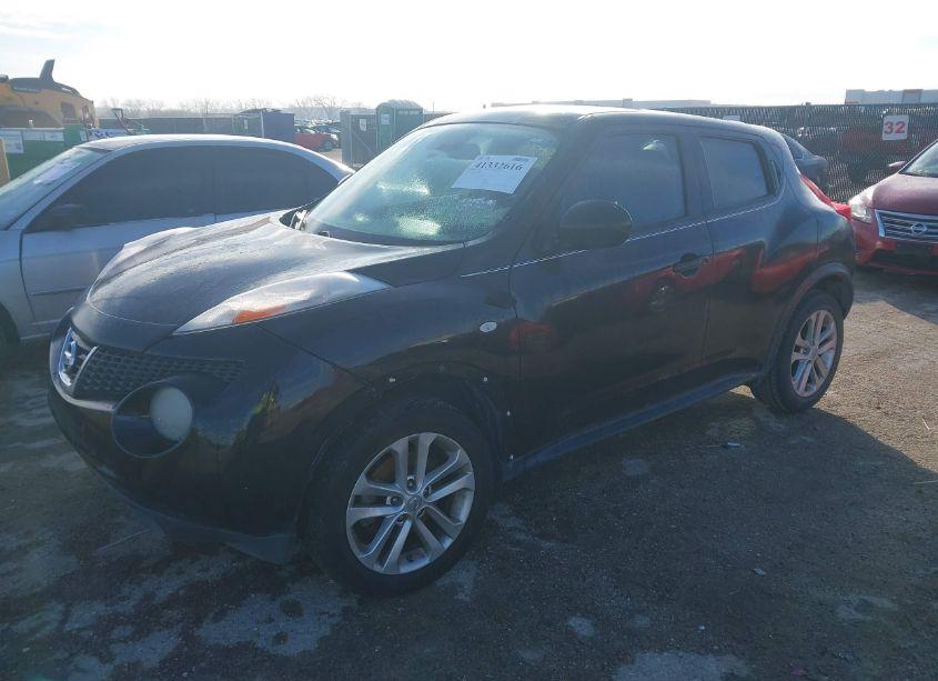 Photo 2 of 2014 Nissan Juke SV (VIN JN8AF5MR4ET355076)