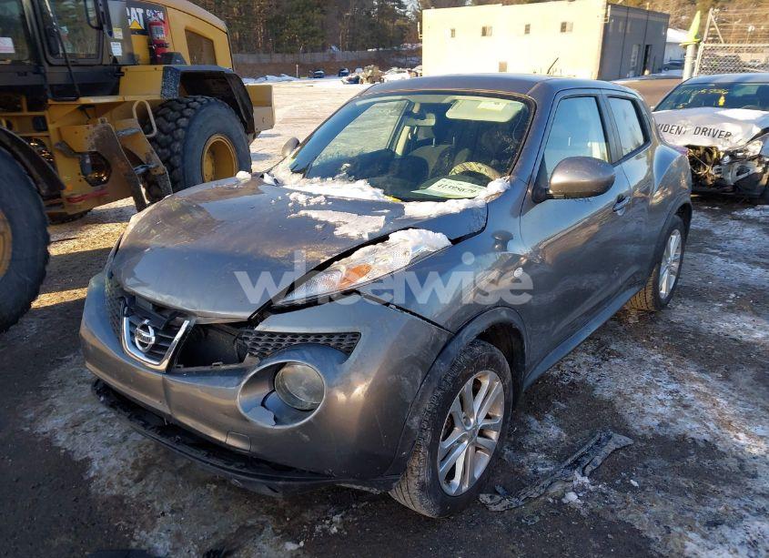 Photo 2 of 2014 Nissan Juke SV (VIN JN8AF5MR4ET453895)
