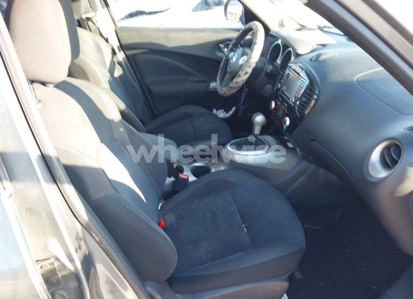 Photo 5 of 2014 Nissan Juke SV (VIN JN8AF5MR4ET453895)