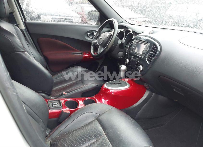 Photo 5 of 2011 Nissan Juke SL (VIN JN8AF5MR5BT009985)