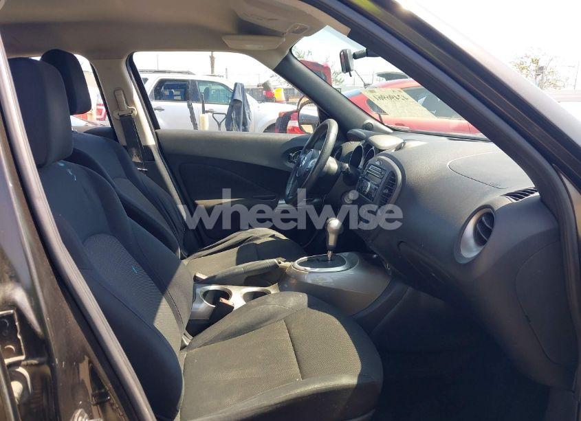 Photo 5 of 2011 Nissan Juke S (VIN JN8AF5MR5BT019075)