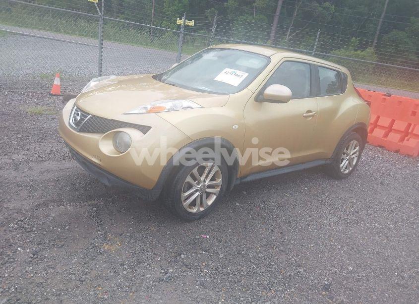 Photo 2 of 2013 Nissan Juke S/SV/SL (VIN JN8AF5MR5DT200082)