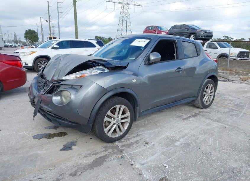 Photo 2 of 2013 Nissan Juke S (VIN JN8AF5MR5DT207842)