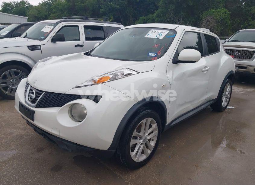 Photo 2 of 2013 Nissan Juke S (VIN JN8AF5MR5DT216525)