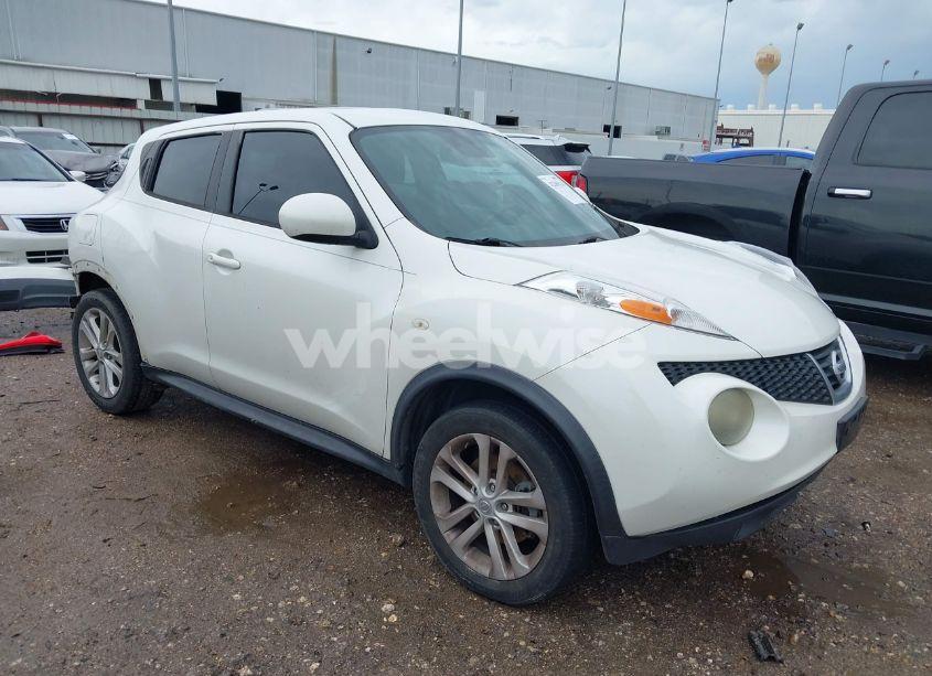 2014 Nissan Juke SV (VIN JN8AF5MR5ET360092) main photo