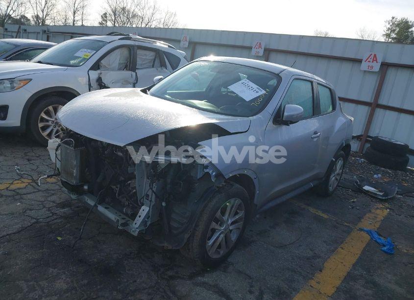 Photo 2 of 2017 Nissan Juke S (VIN JN8AF5MR5HT700099)