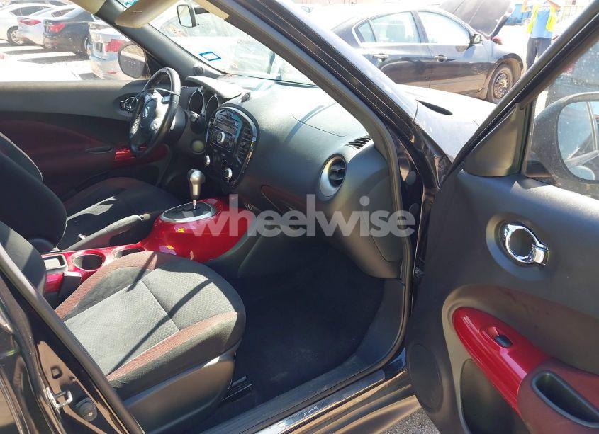 Photo 5 of 2011 Nissan Juke SV (VIN JN8AF5MR6BT003404)