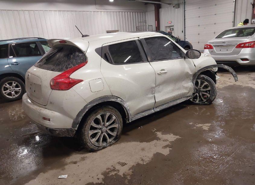 Photo 4 of 2011 Nissan Juke SV (VIN JN8AF5MR6BT006691)