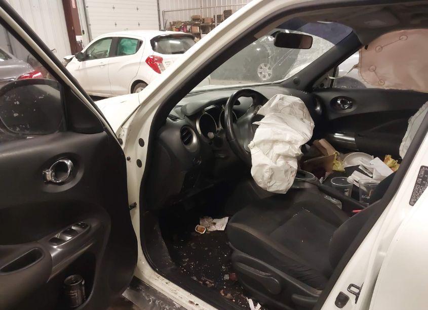 Photo 5 of 2011 Nissan Juke SV (VIN JN8AF5MR6BT006691)