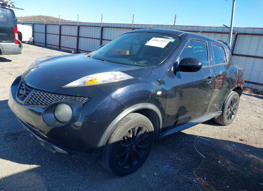 Photo 2 of 2014 Nissan Juke S (VIN JN8AF5MR6ET356942)