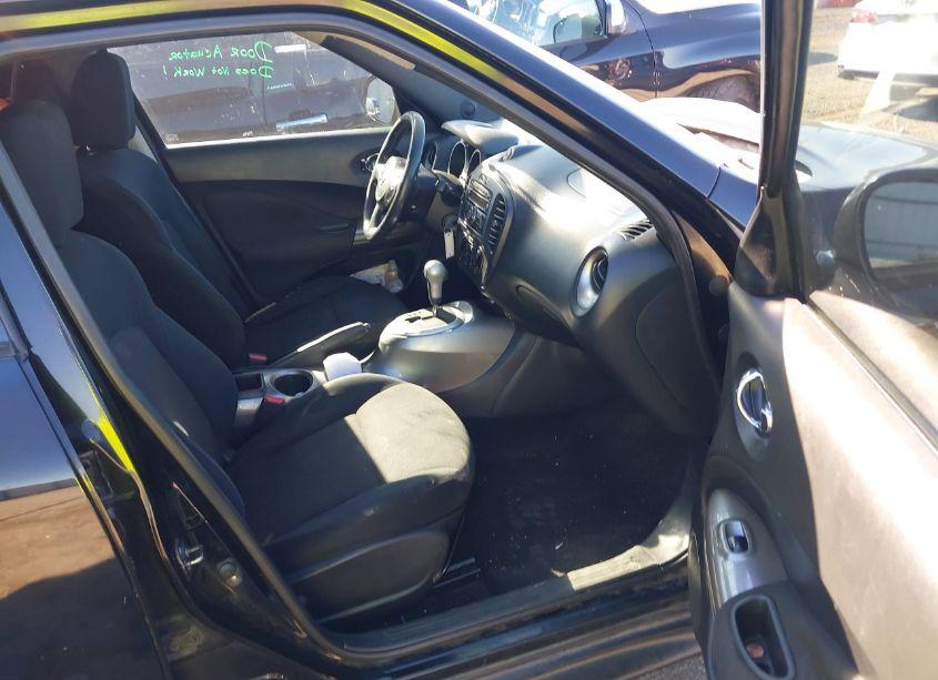 Photo 5 of 2014 Nissan Juke S (VIN JN8AF5MR6ET356942)