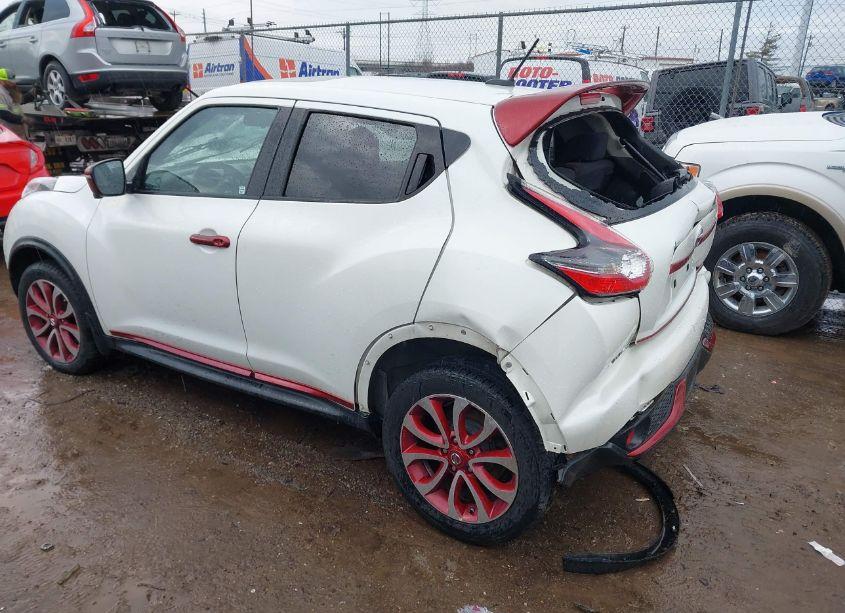 Photo 3 of 2015 Nissan Juke SV (VIN JN8AF5MR6FT500670)