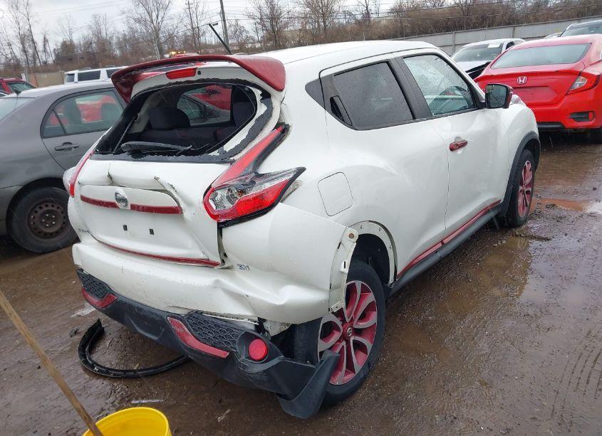 Photo 4 of 2015 Nissan Juke SV (VIN JN8AF5MR6FT500670)