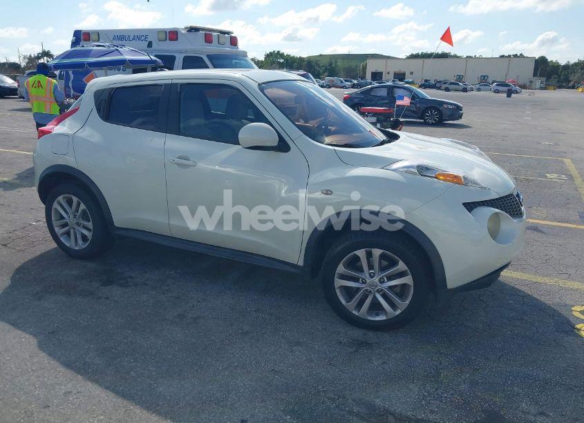 2011 Nissan Juke SV (VIN JN8AF5MR7BT011284) main photo
