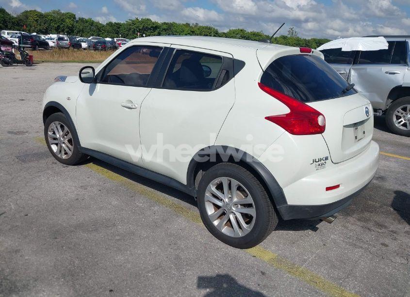 Photo 3 of 2011 Nissan Juke SV (VIN JN8AF5MR7BT011284)