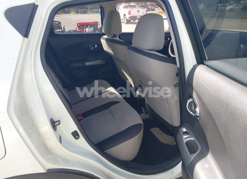 Photo 8 of 2011 Nissan Juke SV (VIN JN8AF5MR7BT011284)