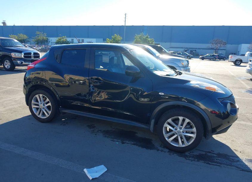 2011 Nissan Juke SL (VIN JN8AF5MR7BT021605) main photo