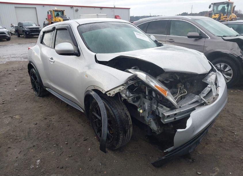 2014 Nissan Juke SV (VIN JN8AF5MR7ET351443) main photo
