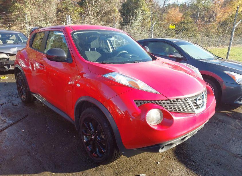 2014 Nissan Juke S (VIN JN8AF5MR7ET360420) main photo