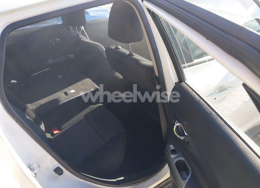 Photo 8 of 2015 Nissan Juke S (VIN JN8AF5MR7FT513105)