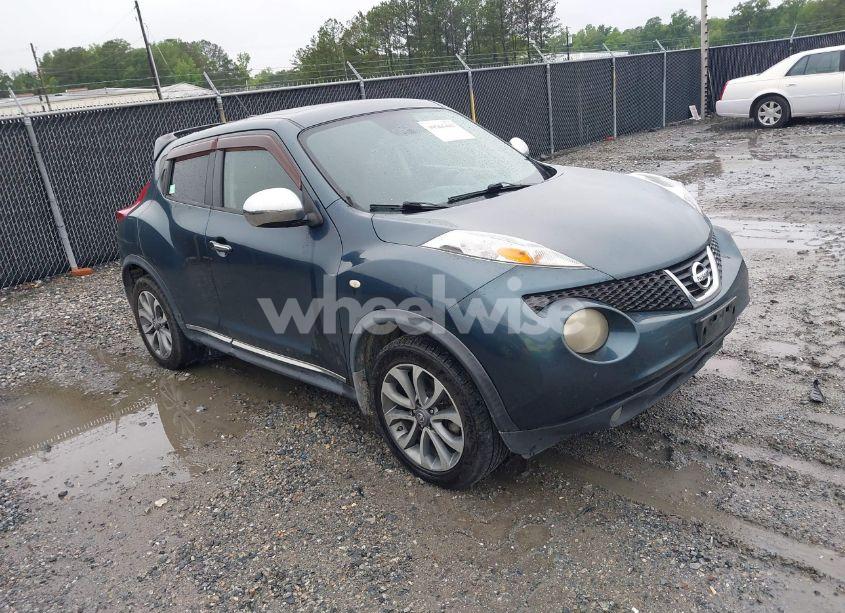 2011 Nissan Juke SV (VIN JN8AF5MR8BT006384) main photo