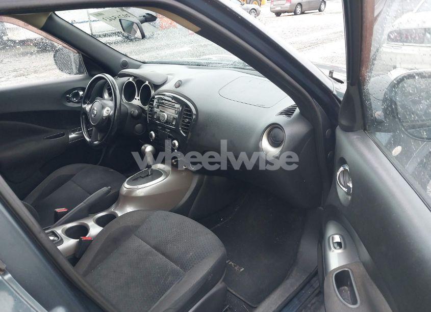 Photo 5 of 2011 Nissan Juke SV (VIN JN8AF5MR8BT006384)