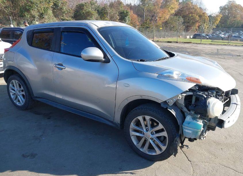 2011 Nissan Juke SV (VIN JN8AF5MR8BT010774) main photo