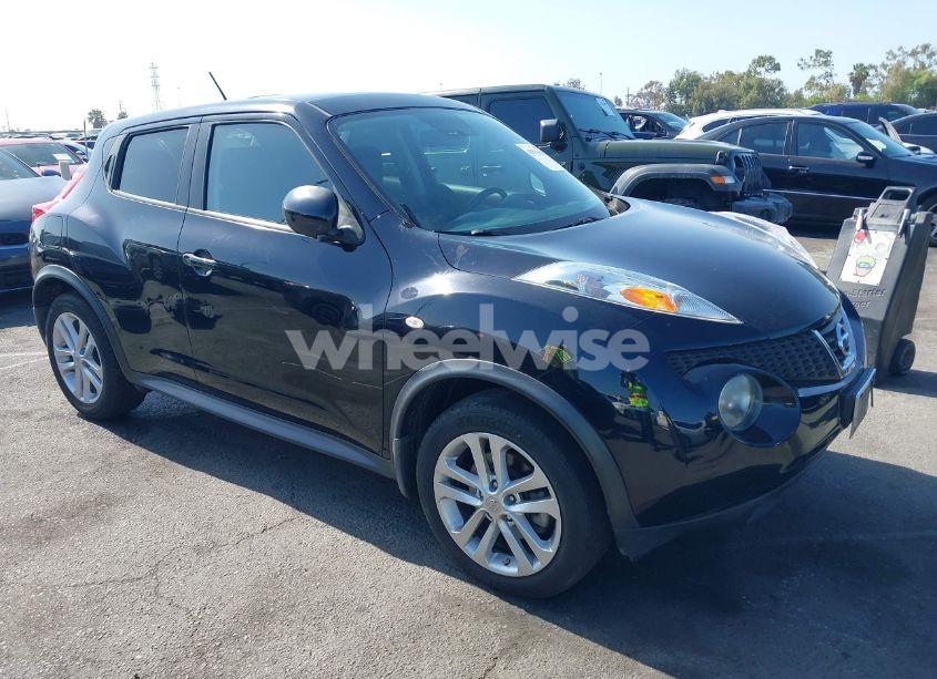 2011 Nissan Juke SV (VIN JN8AF5MR8BT019037) main photo