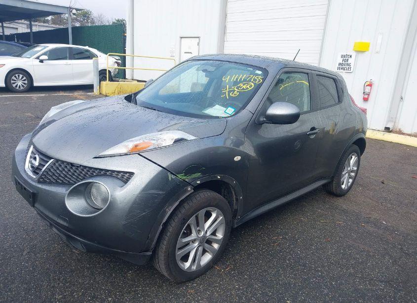 Photo 2 of 2012 Nissan Juke SV (VIN JN8AF5MR8CT111105)