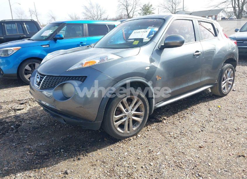 Photo 2 of 2013 Nissan Juke S (VIN JN8AF5MR8DT212937)