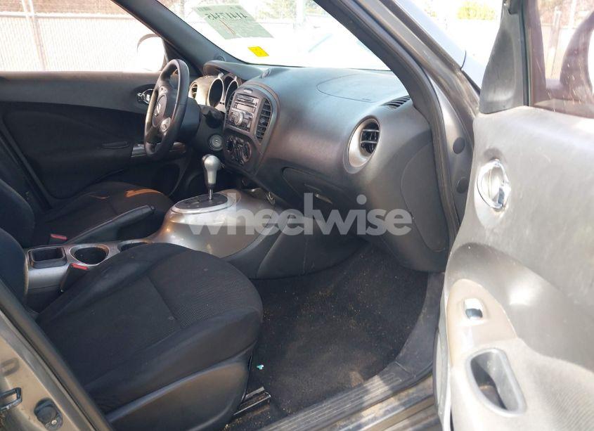 Photo 5 of 2013 Nissan Juke S (VIN JN8AF5MR8DT212937)