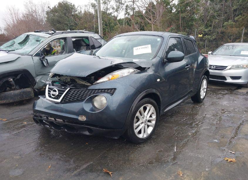 Photo 2 of 2013 Nissan Juke SV (VIN JN8AF5MR8DT221430)