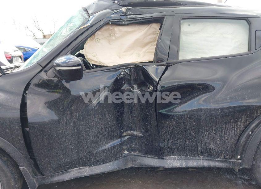 Photo 6 of 2015 Nissan Juke S (VIN JN8AF5MR8FT505952)