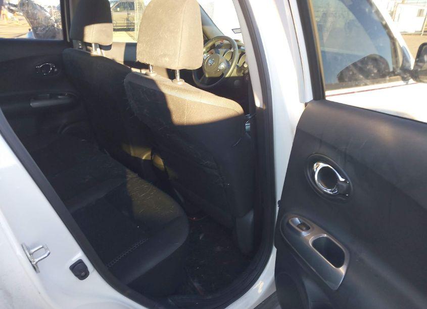Photo 8 of 2015 Nissan Juke SV (VIN JN8AF5MR8FT506048)
