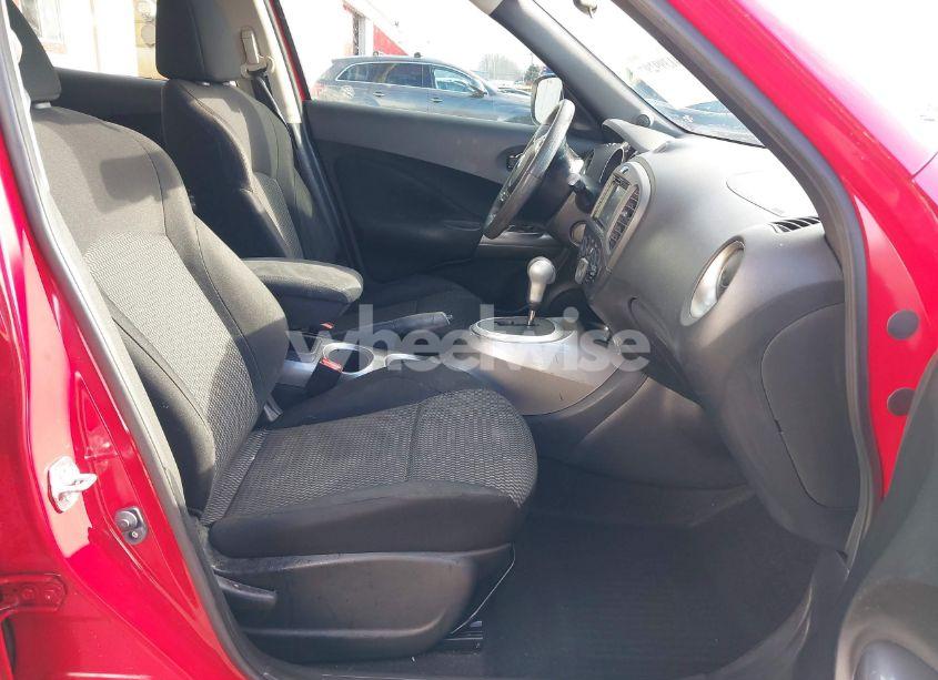 Photo 5 of 2017 Nissan Juke S (VIN JN8AF5MR8HT701635)