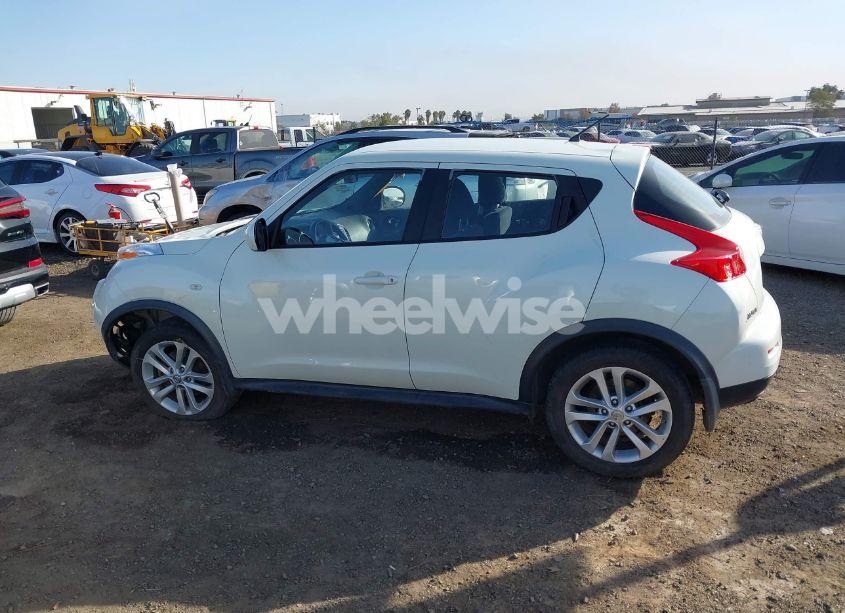 Photo 14 of 2011 Nissan Juke S (VIN JN8AF5MR9BT003400)