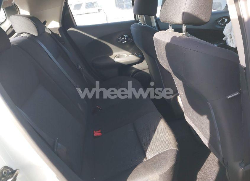 Photo 8 of 2011 Nissan Juke S (VIN JN8AF5MR9BT003400)