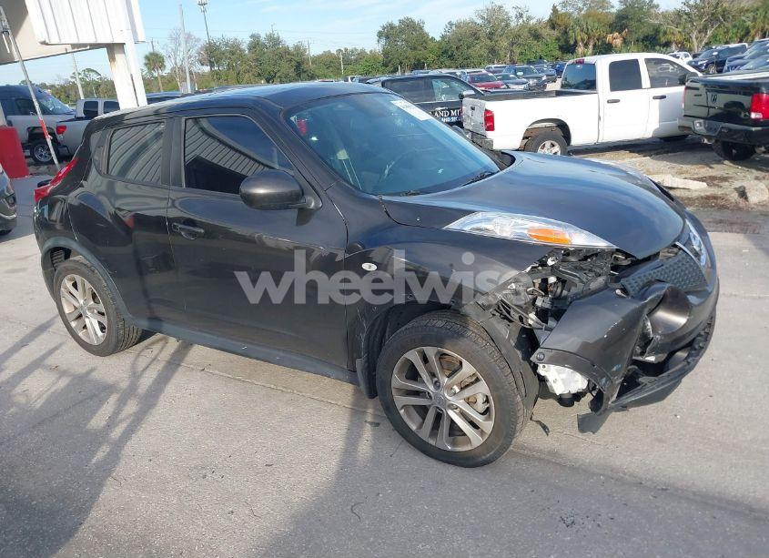 2011 Nissan Juke SV (VIN JN8AF5MR9BT017748) main photo