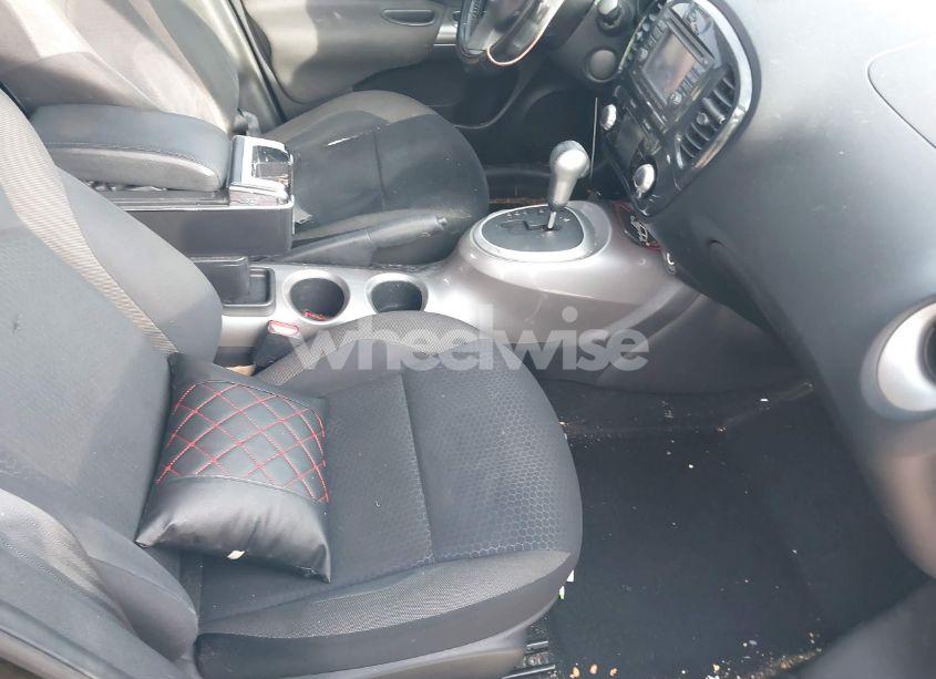 Photo 5 of 2011 Nissan Juke SV (VIN JN8AF5MR9BT017748)