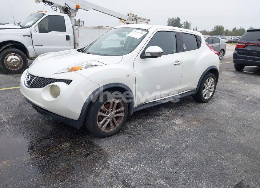 Photo 2 of 2013 Nissan Juke SL (VIN JN8AF5MR9DT202739)