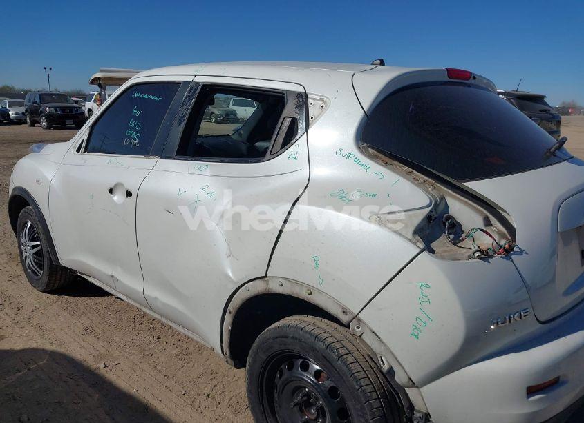 Photo 6 of 2013 Nissan Juke S (VIN JN8AF5MR9DT217600)