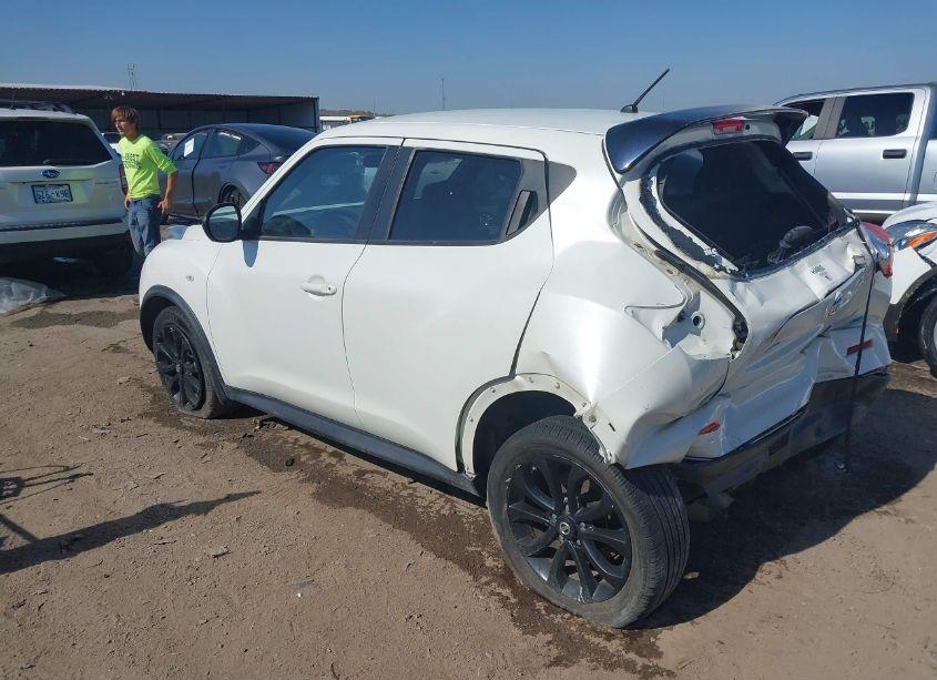 Photo 3 of 2014 Nissan Juke S (VIN JN8AF5MR9ET353923)