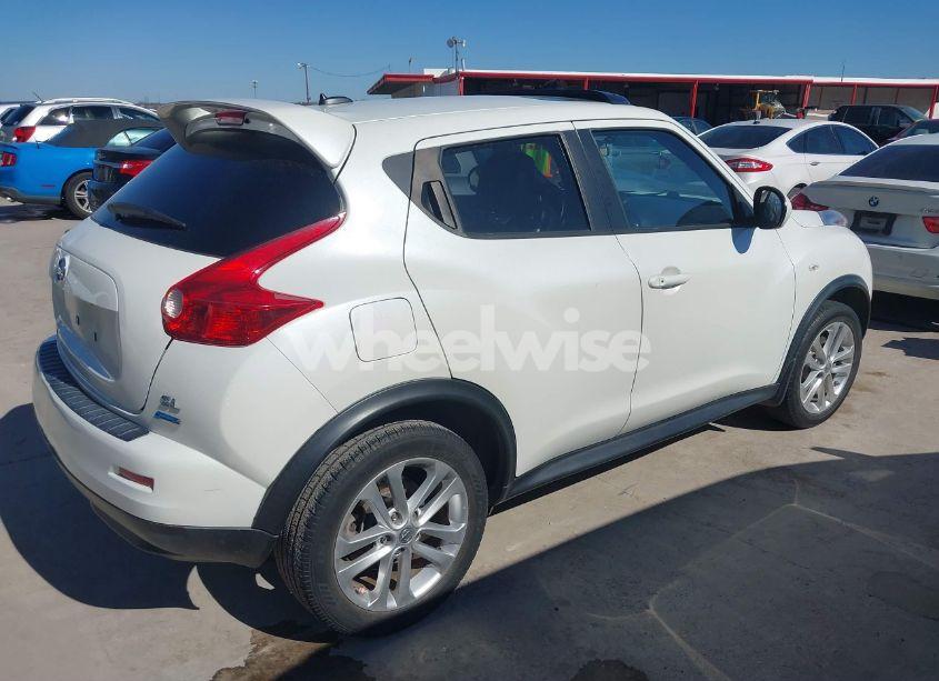 Photo 4 of 2014 Nissan Juke SL (VIN JN8AF5MR9ET453813)