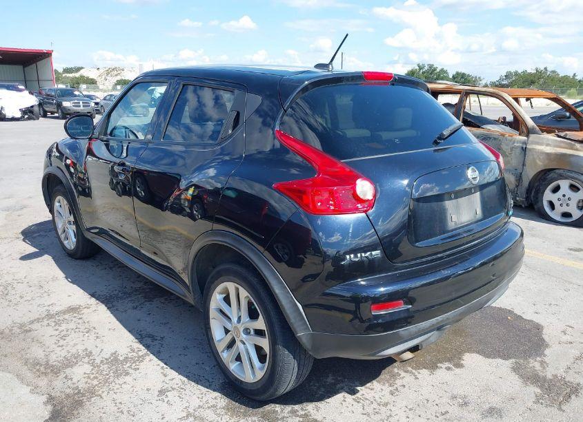 Photo 3 of 2014 Nissan Juke SV (VIN JN8AF5MRXET357155)