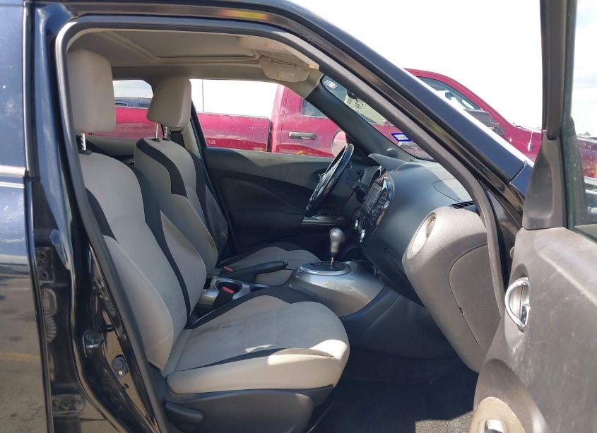 Photo 5 of 2014 Nissan Juke SV (VIN JN8AF5MRXET357155)
