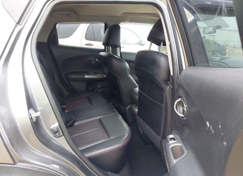 Photo 8 of 2015 Nissan Juke SL (VIN JN8AF5MRXFT502115)