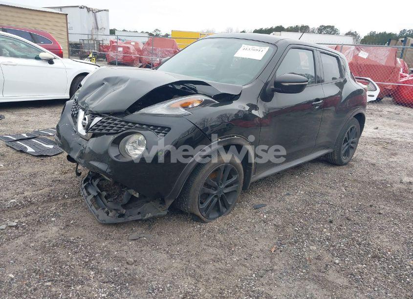 Photo 2 of 2015 Nissan Juke S (VIN JN8AF5MRXFT507640)