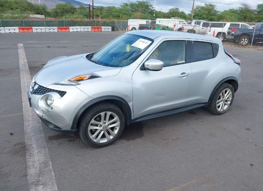 Photo 2 of 2017 Nissan Juke S (VIN JN8AF5MRXHT700180)