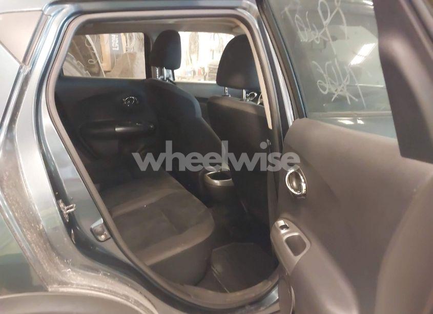 Photo 8 of 2011 Nissan Juke SV (VIN JN8AF5MV0BT013021)